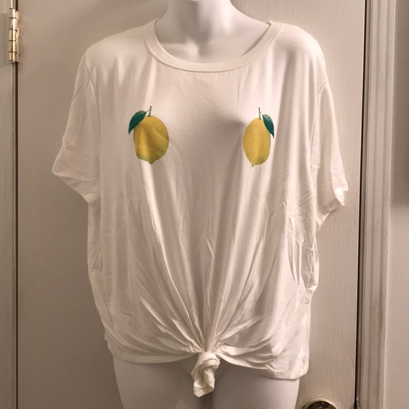 (1X) Plus Size Lemon Print Crop Top - Picture 2 of 4